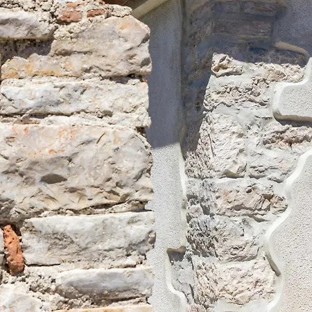 Casa Grotta Istriana Mit Neu Pool Near Center In * Πούλα